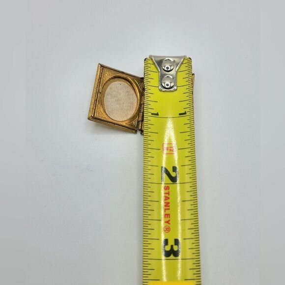 Antique Victorian gold photo book cover locket - Picture 5 of 6
